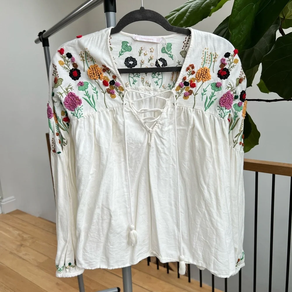 Embroidered white top XS - Picture 1 of 2